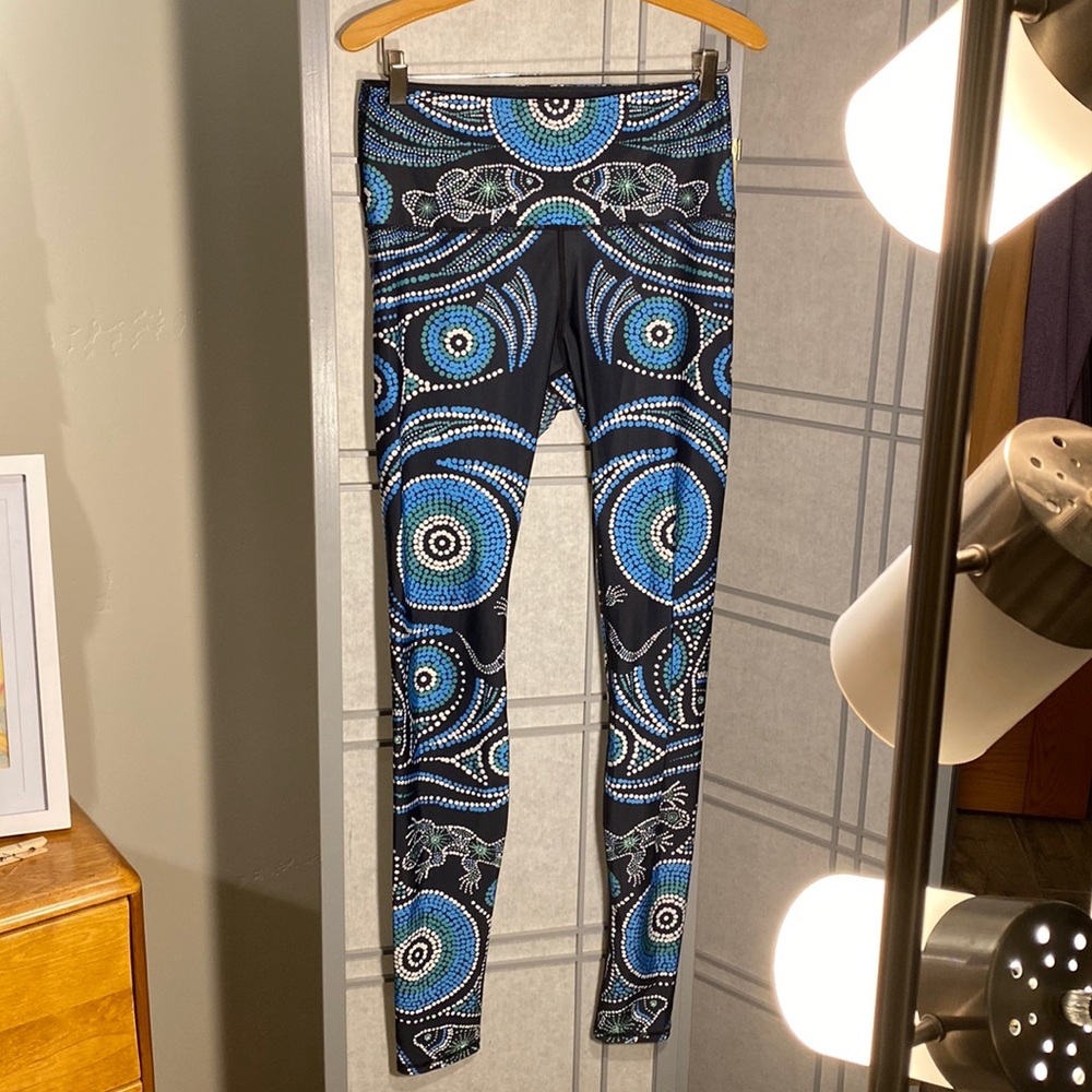 Yoga democracy recycled water bottle Leggins